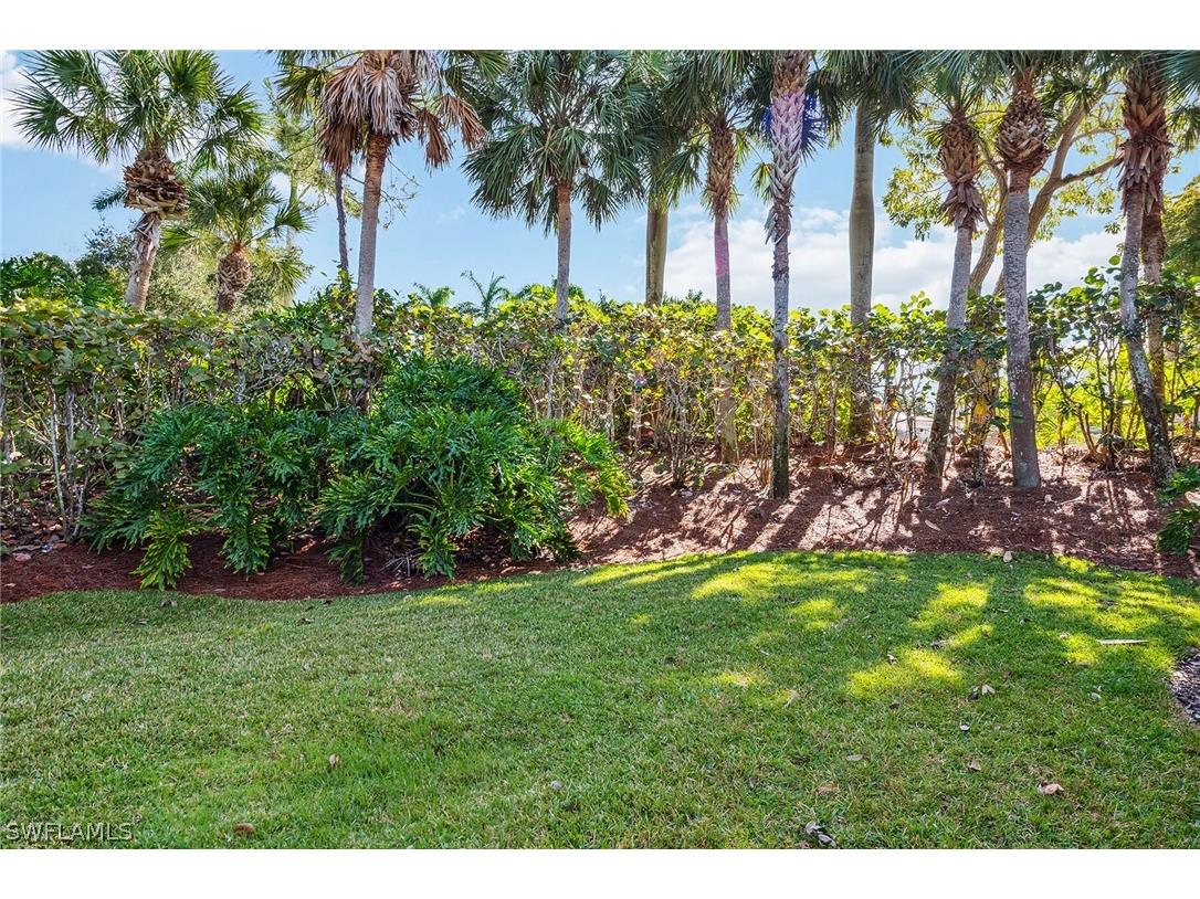 8599 Pepper Tree Way Naples FL 34114 226006574 image24