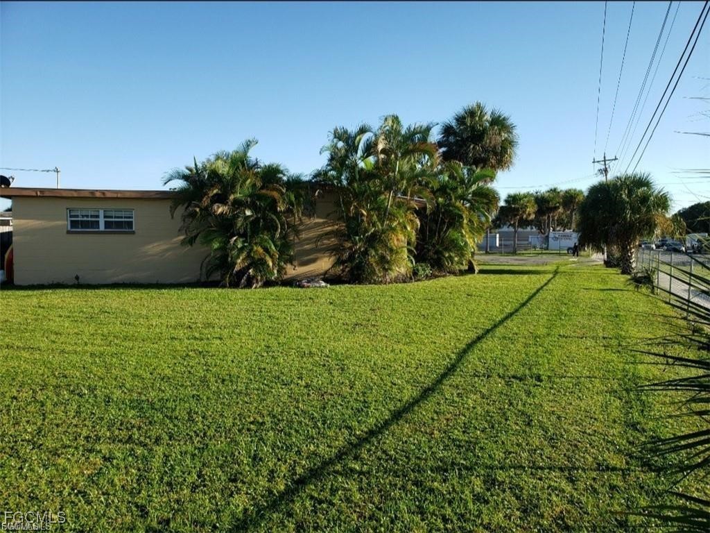 860 Camellia Drive North Fort Myers FL 33903 2025015933 image16