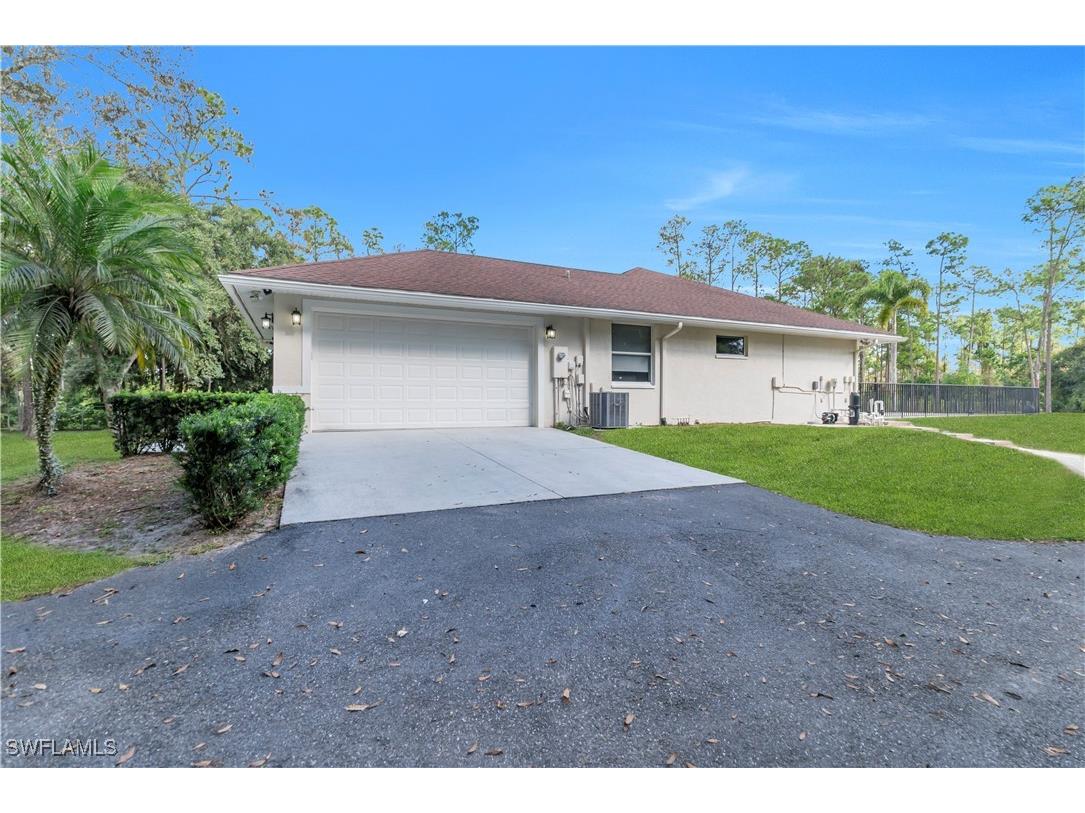860 Desoto Boulevard N Naples FL 34120 225079370 image1