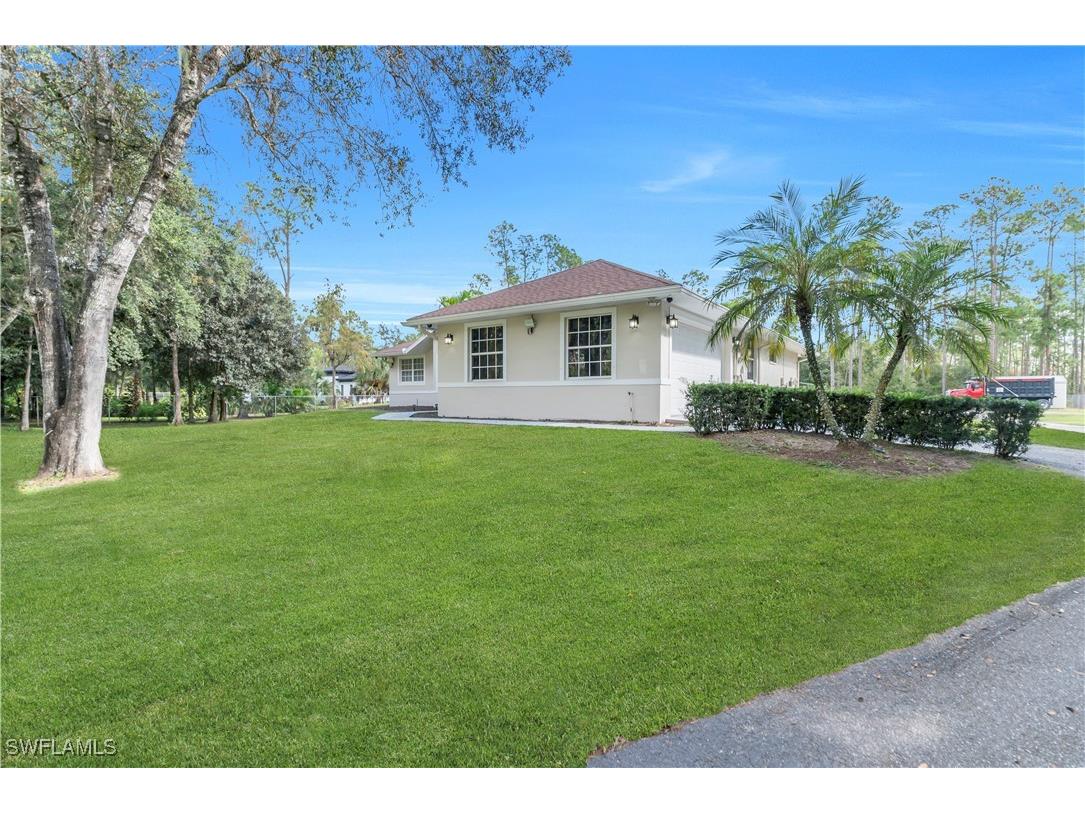 860 Desoto Boulevard N Naples FL 34120 225079370 image2