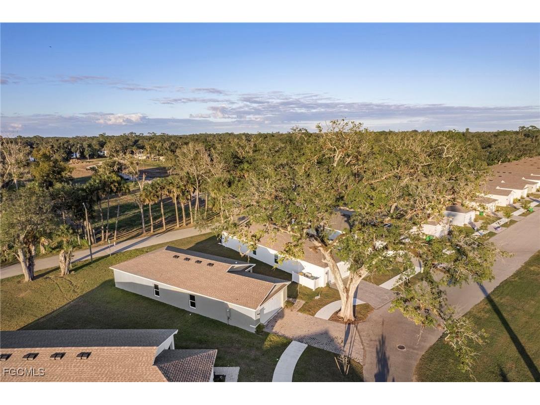 860 Friendship Circle Labelle FL 33935 224049163 image2