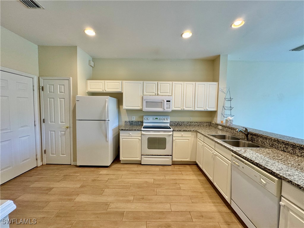 860 Hampton Circle #165 Naples FL 34105 225064640 image20