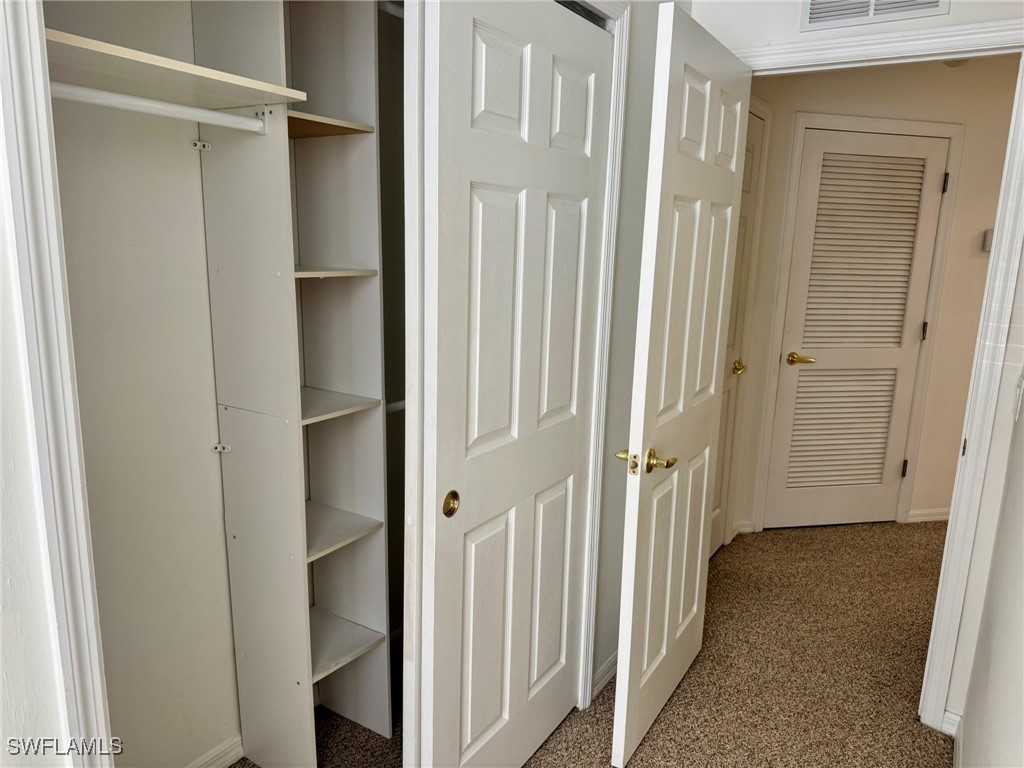 860 Hampton Circle #165 Naples FL 34105 225064640 image25