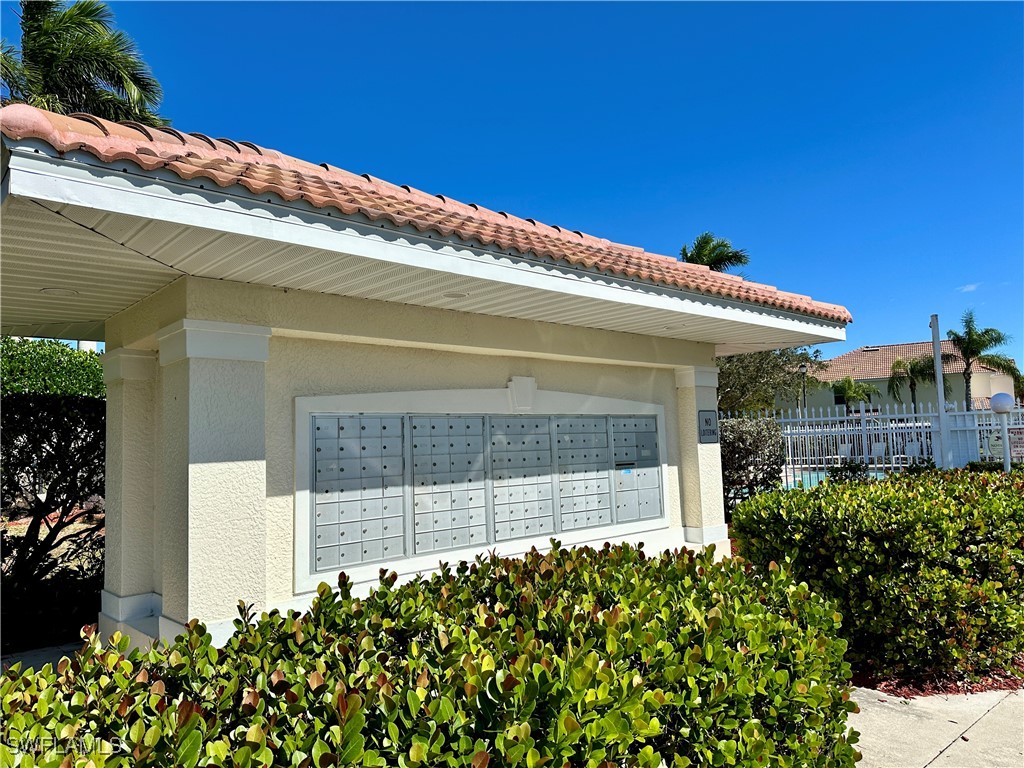 860 Hampton Circle #165 Naples FL 34105 225064640 image35