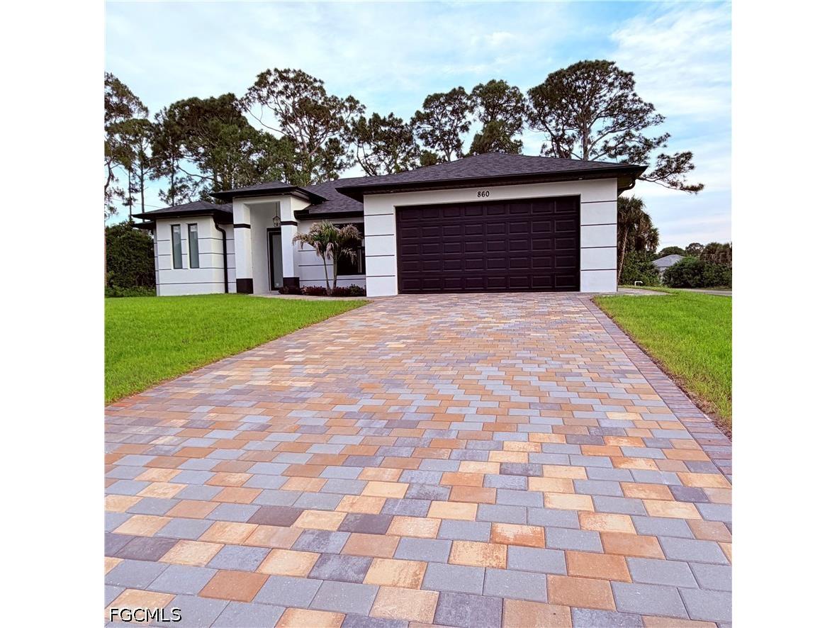 860 Kildare Street E Lehigh Acres FL 33974 2026010408 image2