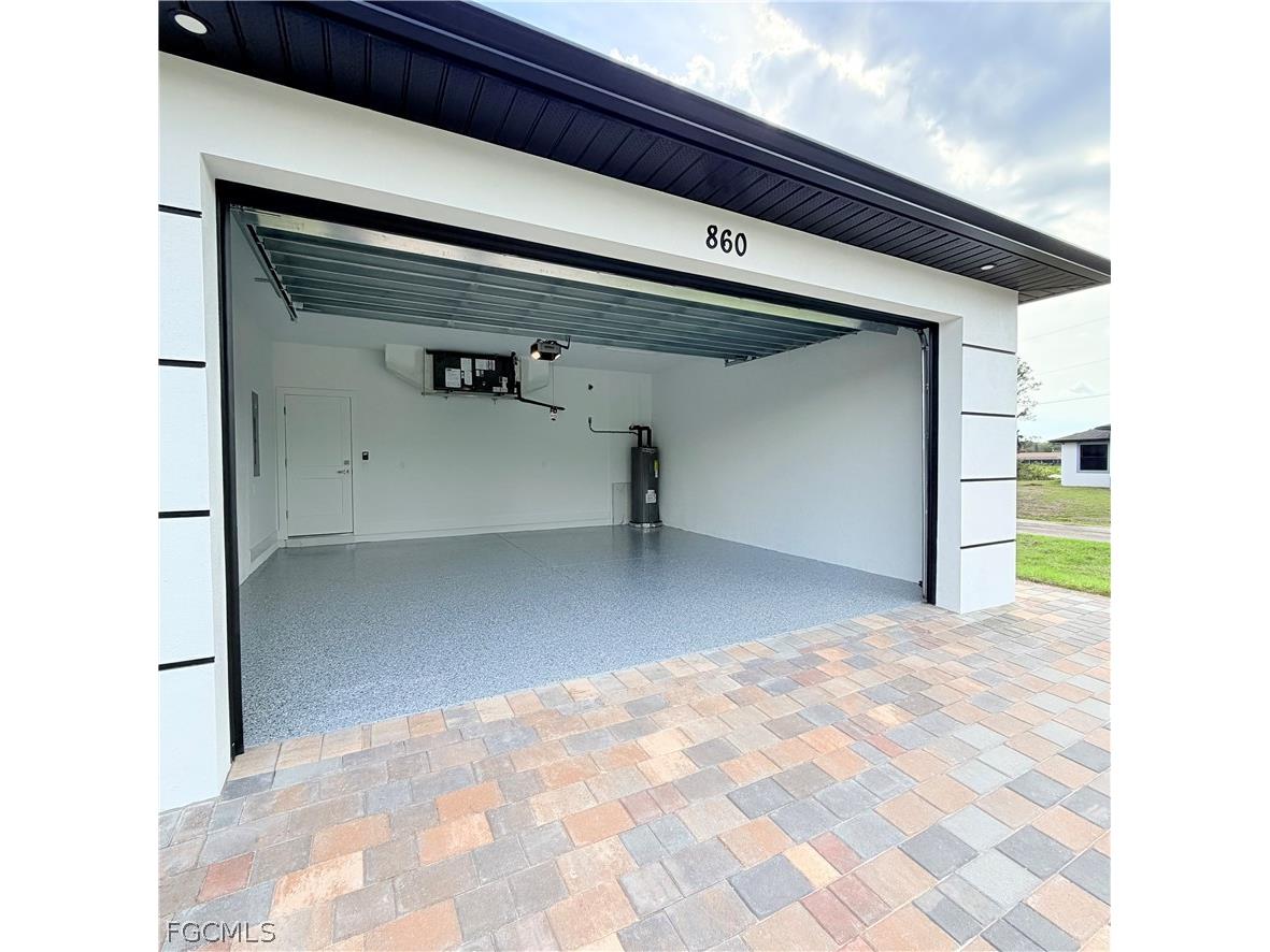 860 Kildare Street E Lehigh Acres FL 33974 2026010408 image3