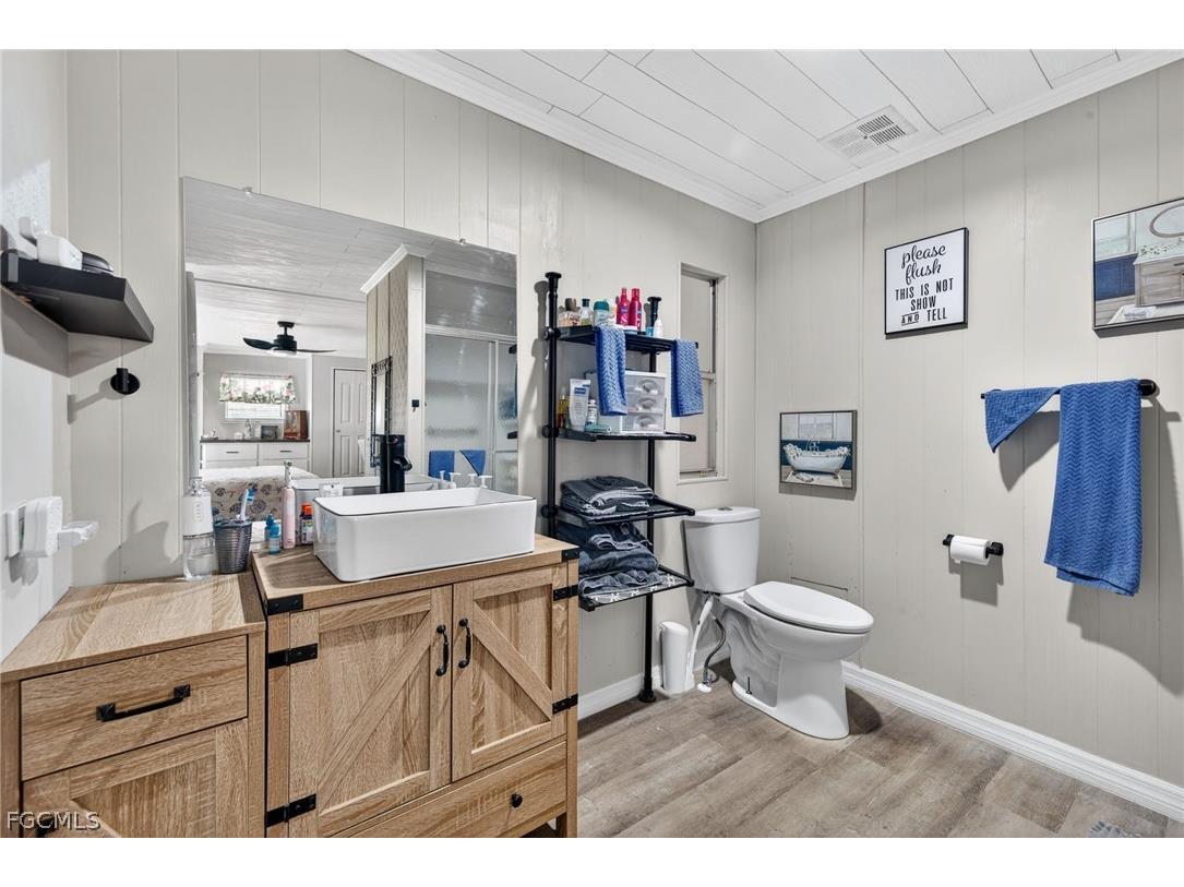 860 Moonlight Drive North Fort Myers FL 33917 2026013595 image13