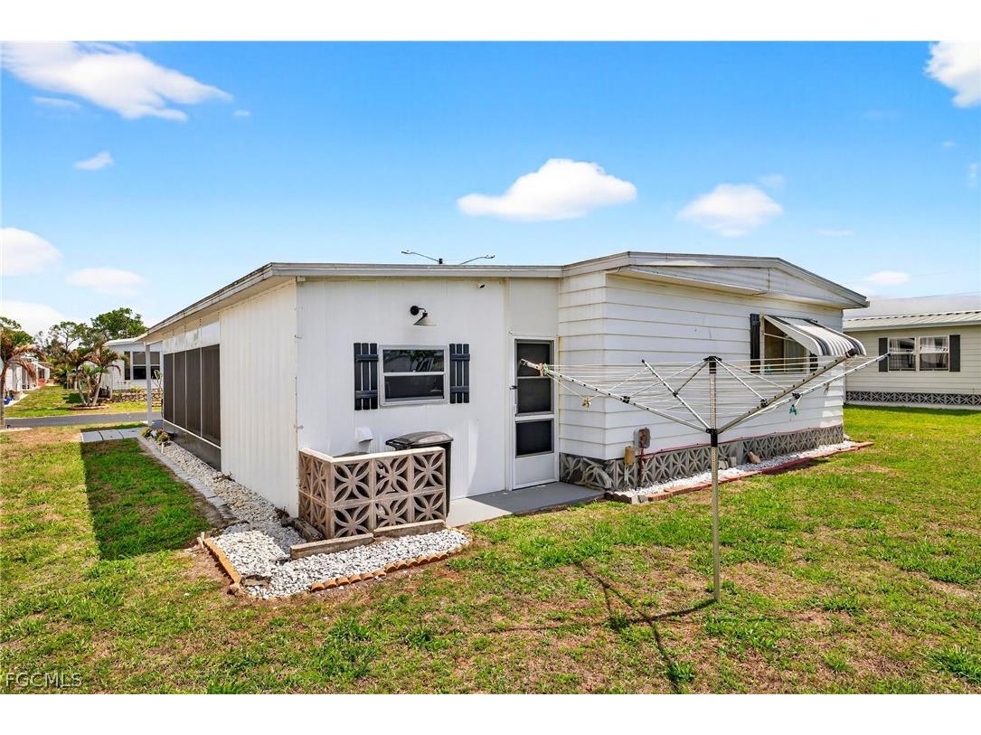 860 Moonlight Drive North Fort Myers FL 33917 2026013595 image22
