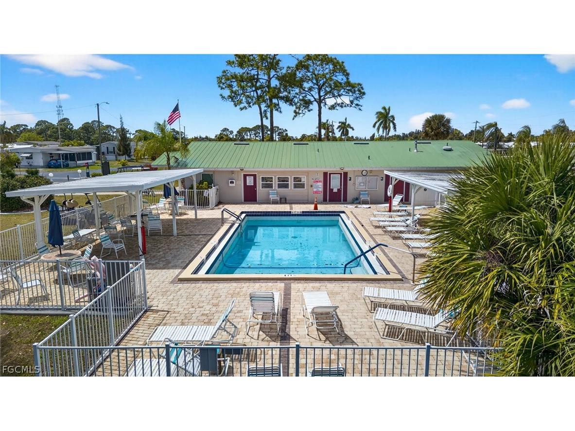 860 Moonlight Drive North Fort Myers FL 33917 2026013595 image24