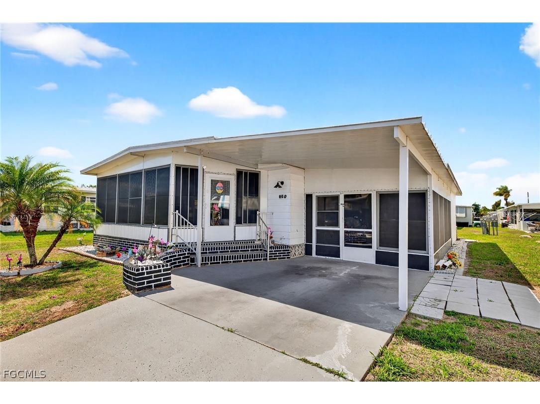 860 Moonlight Drive North Fort Myers FL 33917 2026013595 image28