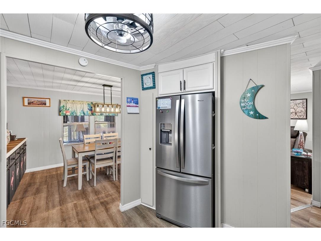 860 Moonlight Drive North Fort Myers FL 33917 2026013595 image4