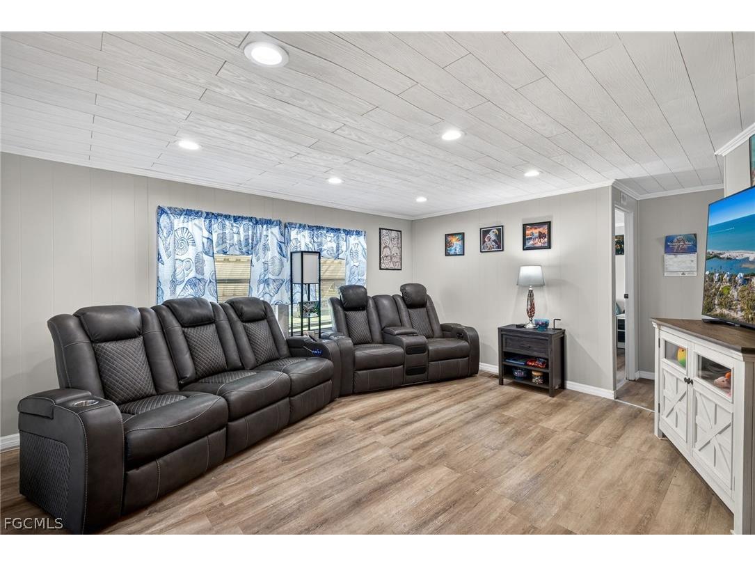 860 Moonlight Drive North Fort Myers FL 33917 2026013595 image6