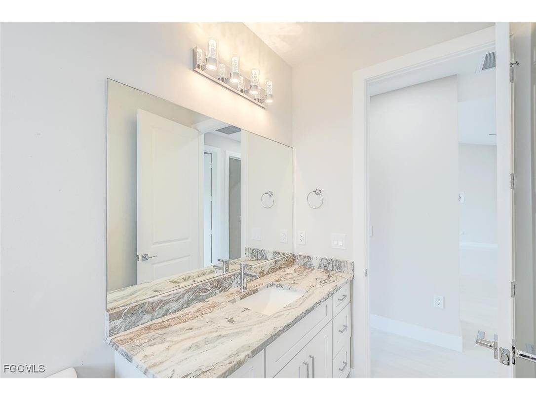 860 NE 6th Avenue Cape Coral FL 33909 2025017009 image19