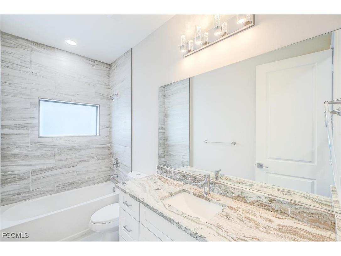 860 NE 6th Avenue Cape Coral FL 33909 2025017009 image20