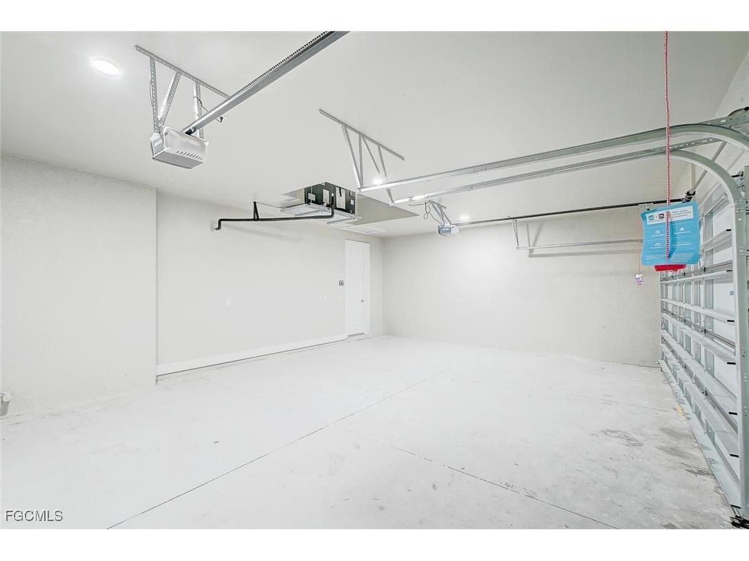 860 NE 6th Avenue Cape Coral FL 33909 2025017009 image29