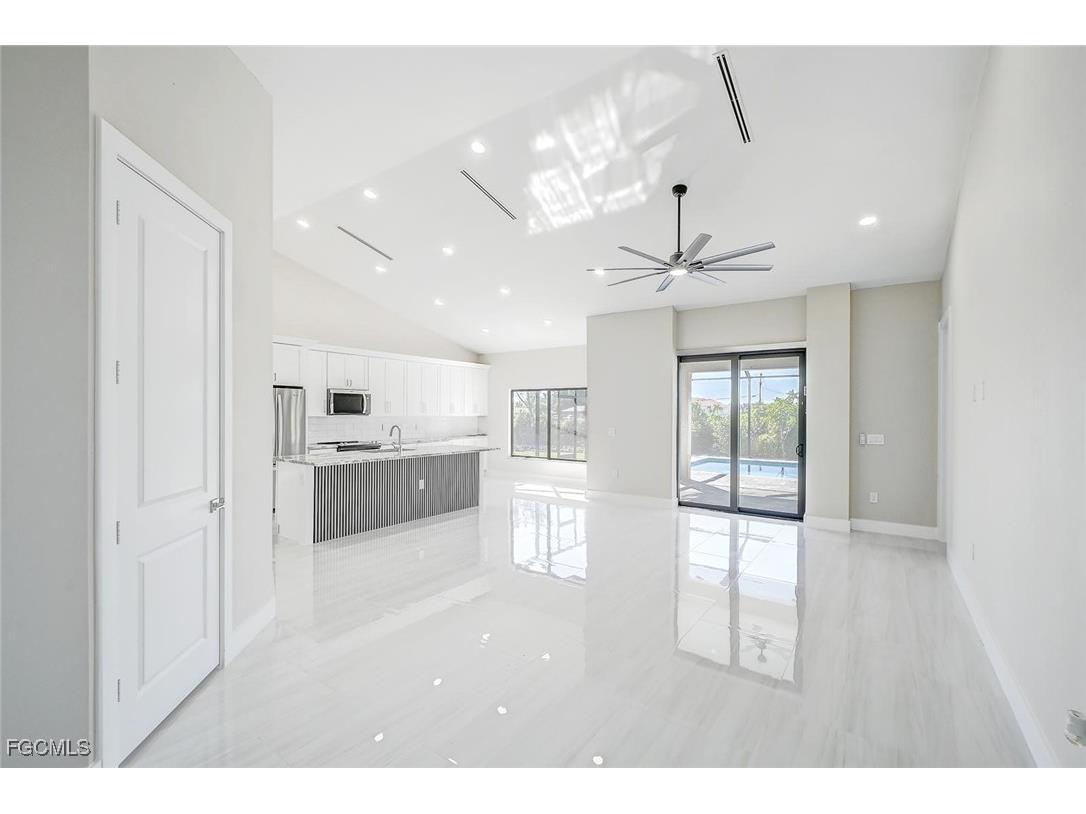 860 NE 6th Avenue Cape Coral FL 33909 2025017009 image38