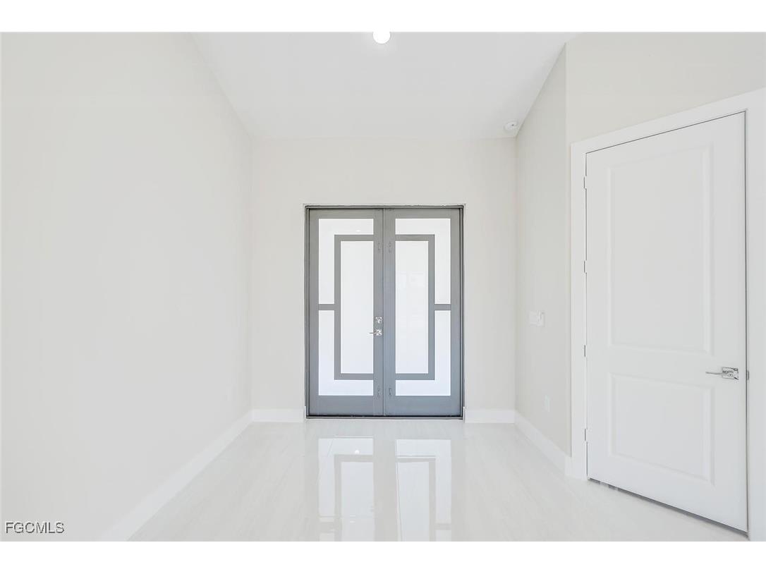 860 NE 6th Avenue Cape Coral FL 33909 2025017009 image42