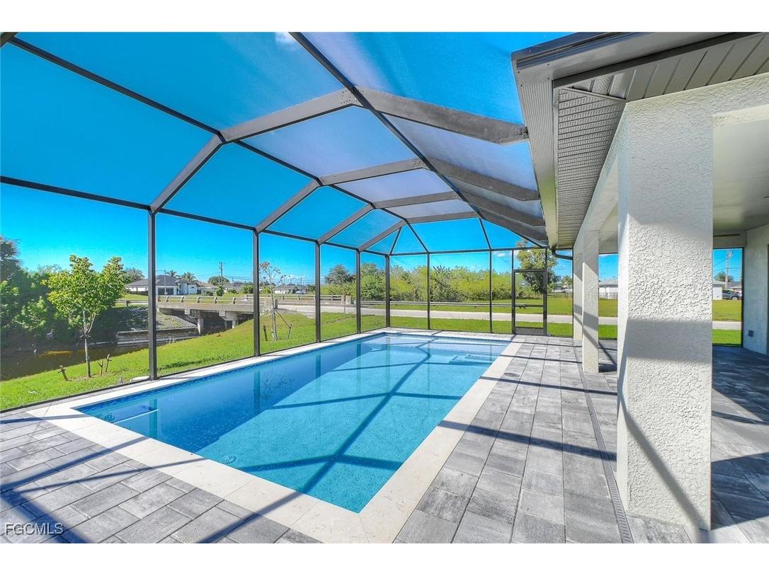 860 NE 6th Avenue Cape Coral FL 33909 2025017009 image8