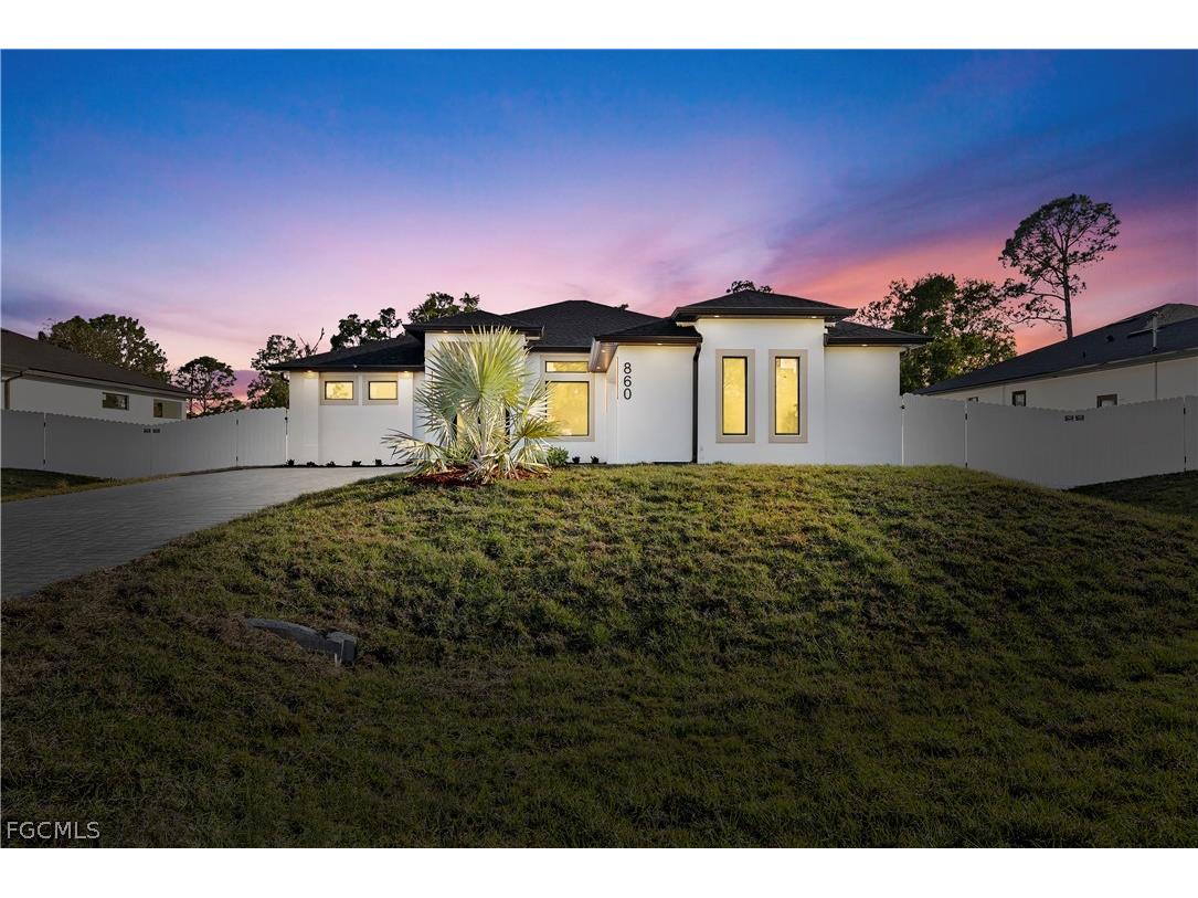 860 Nimitz Boulevard Lehigh Acres FL 33974 2026007637 image1