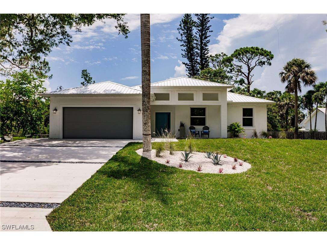 860 Preacher Court Naples FL 34104 223046236 image1