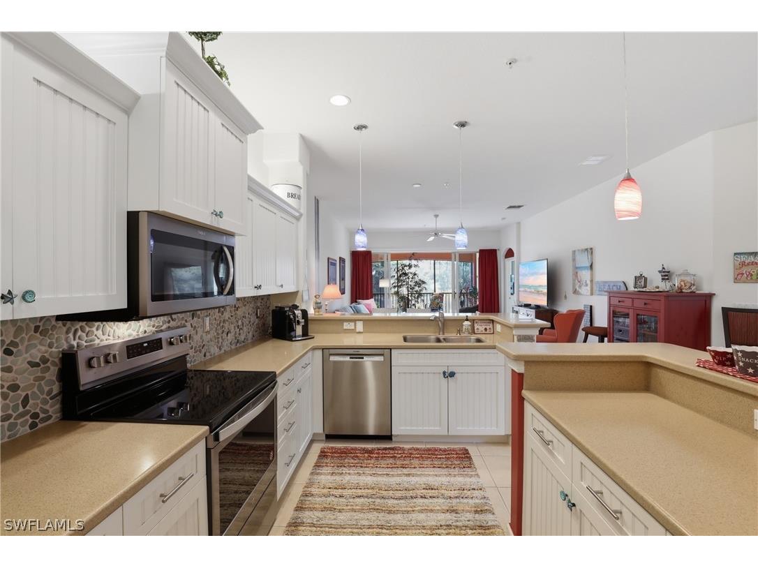 8601 Piazza Del Lago Circle #203 Estero FL 33928 226012418 image12