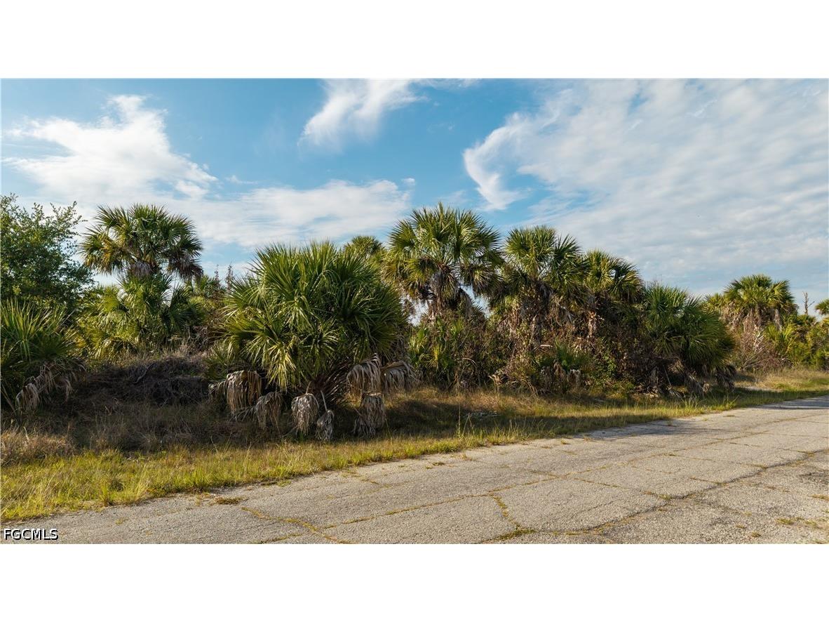 8606 Fireglow Circle North Port FL 34288 2026022435 image16