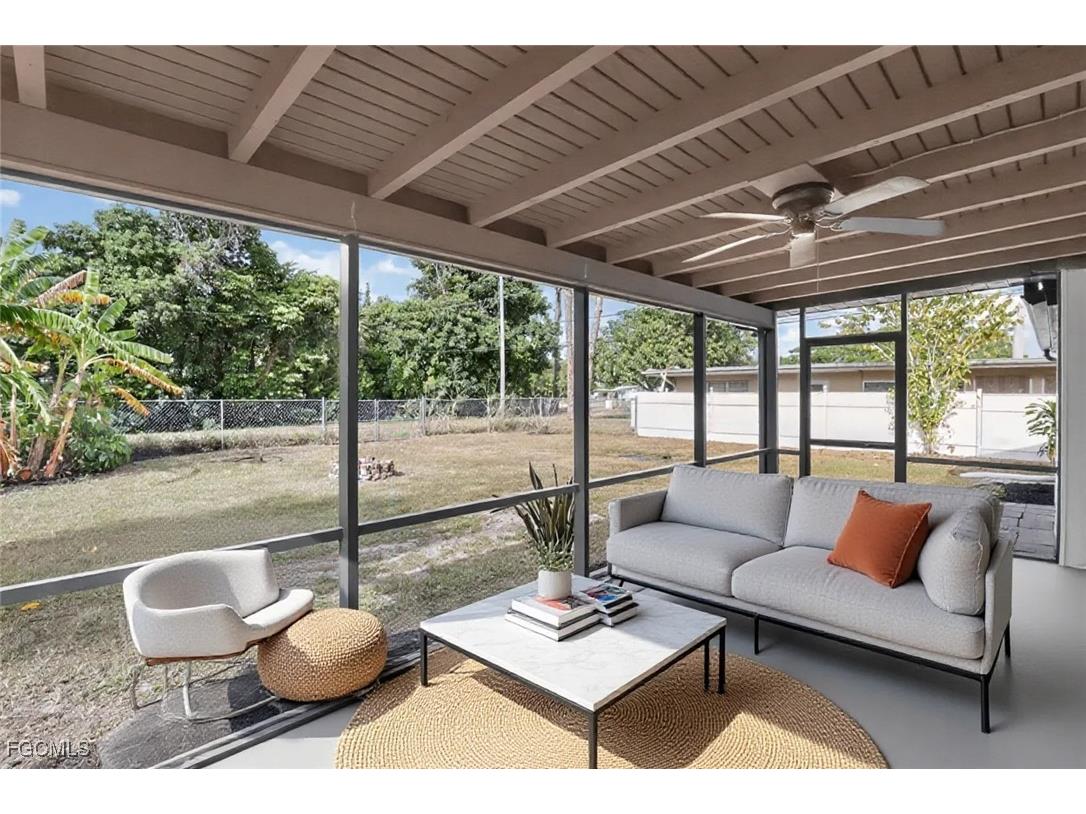 8607 Chatham Street Fort Myers FL 33907 2025022324 image8