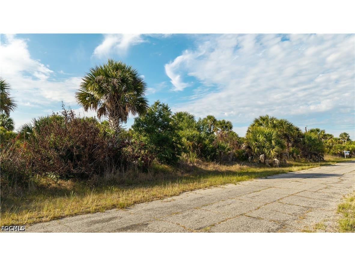 8607 Fireglow Circle North Port FL 34288 2026022427 image13