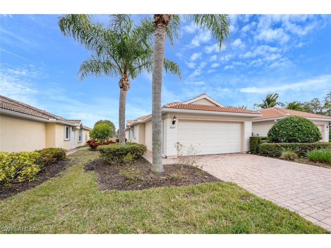 8607 Genova Court Naples FL 34114 224006892 image1