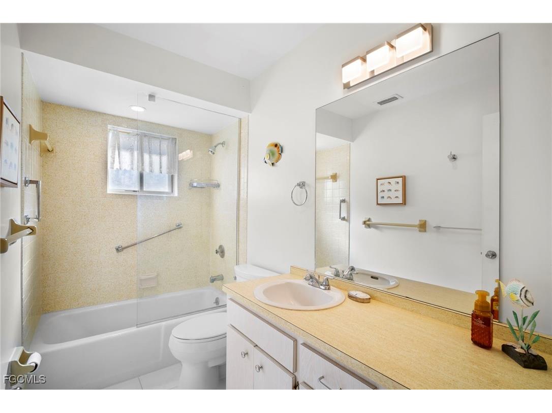 8608 Granada Court Fort Myers FL 33907 2026006219 image32