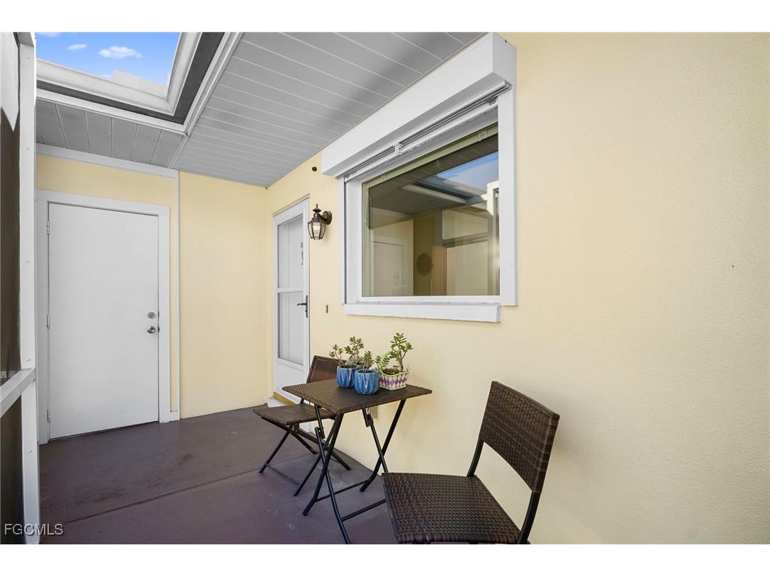 8608 Granada Court Fort Myers FL 33907 2026006219 image4