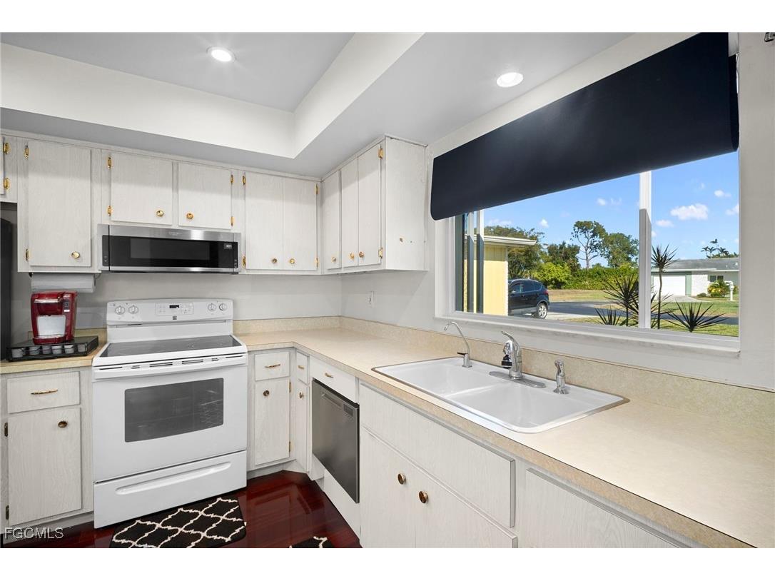8608 Granada Court Fort Myers FL 33907 2026006219 image9
