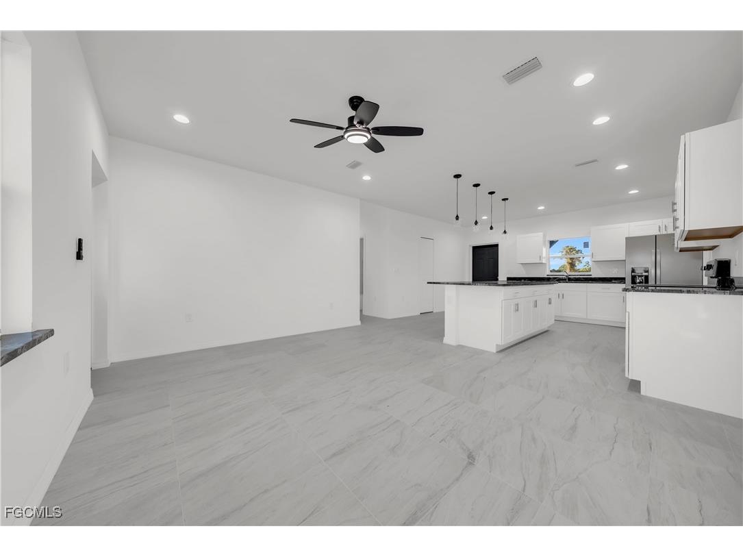 861 Chicago Street E Lehigh Acres FL 33974 2026001117 image2