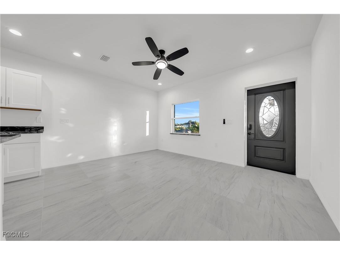 861 Chicago Street E Lehigh Acres FL 33974 2026001117 image3