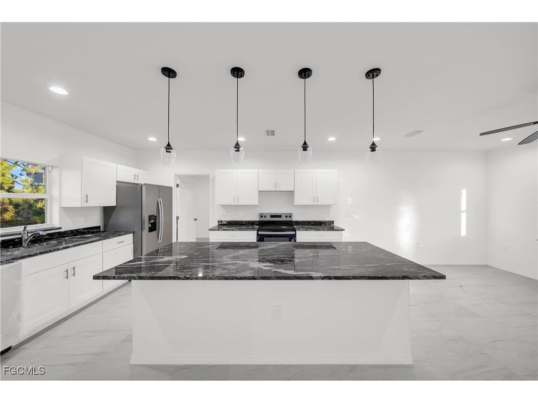 861 Chicago Street E Lehigh Acres FL 33974 2026001117 image5