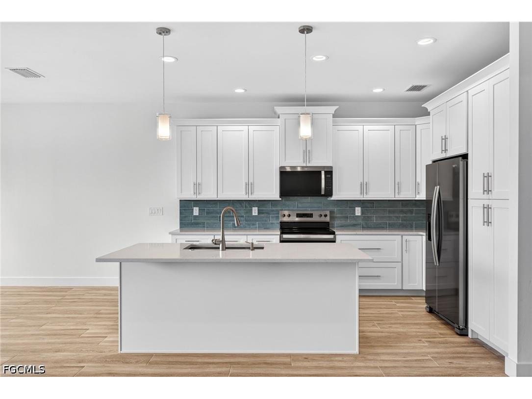8613 Banyan Bay Boulevard Fort Myers FL 33908 2026024757 image11