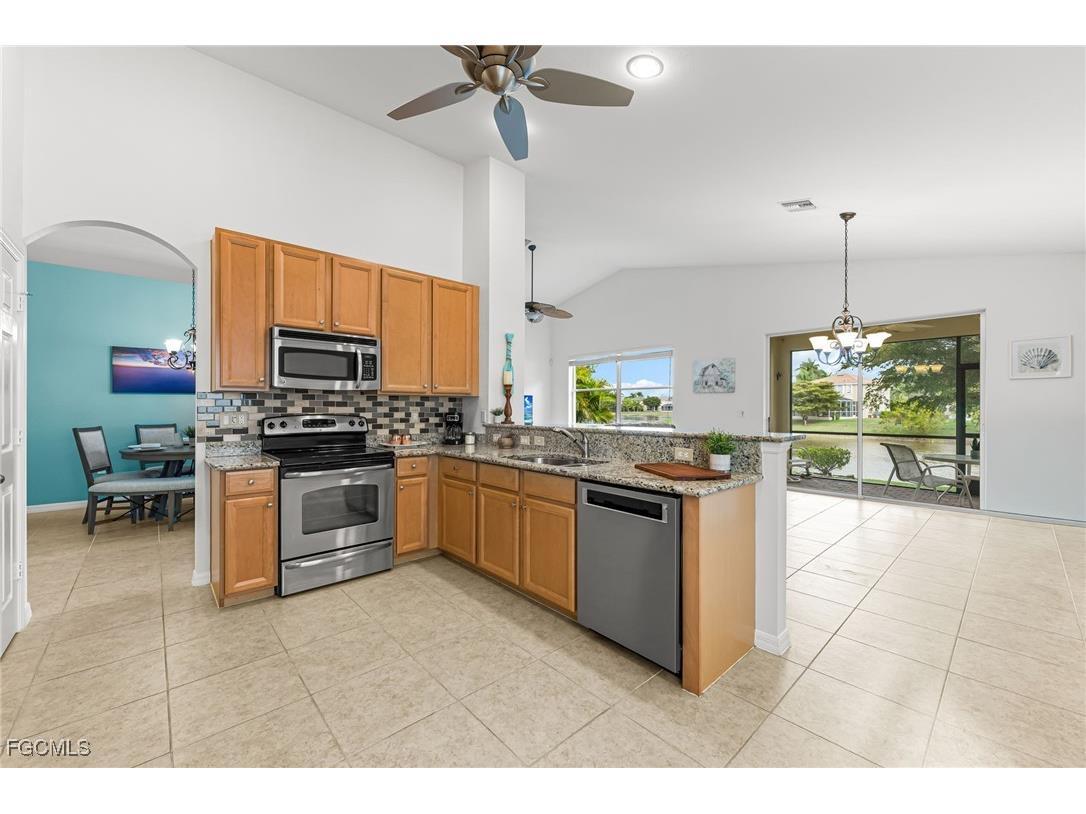 8615 Sumner Avenue Fort Myers FL 33908 2026001812 image10