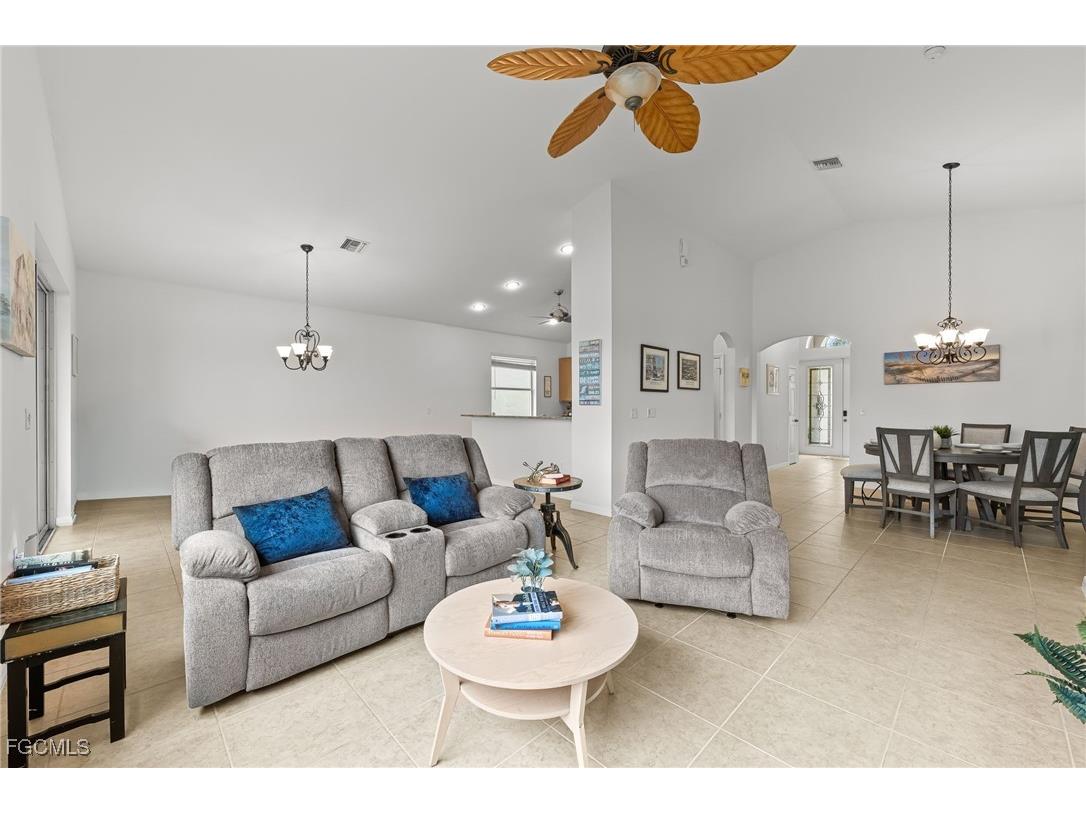 8615 Sumner Avenue Fort Myers FL 33908 2026001812 image7