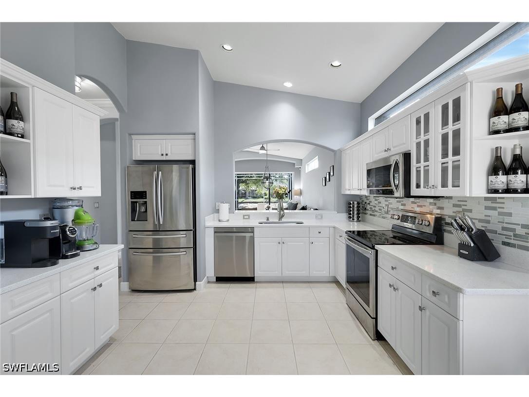 8616 Ibis Cove Circle Naples FL 34119 226013513 image6
