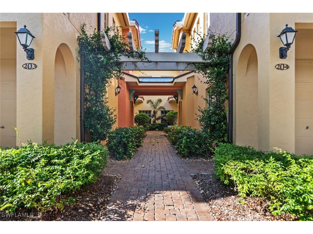 8621 Piazza Del Lago Circle #103 Estero FL 33928 225075419 image1