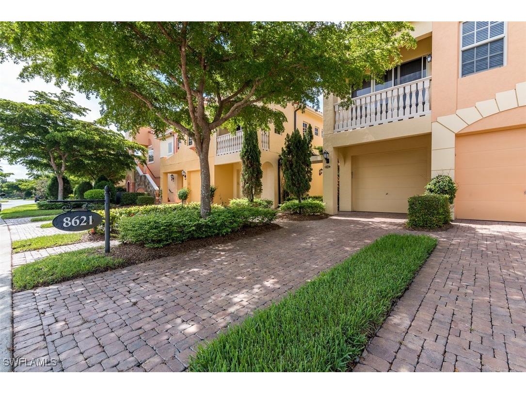8621 Piazza Del Lago Circle #206 Estero FL 33928 225080005 image1