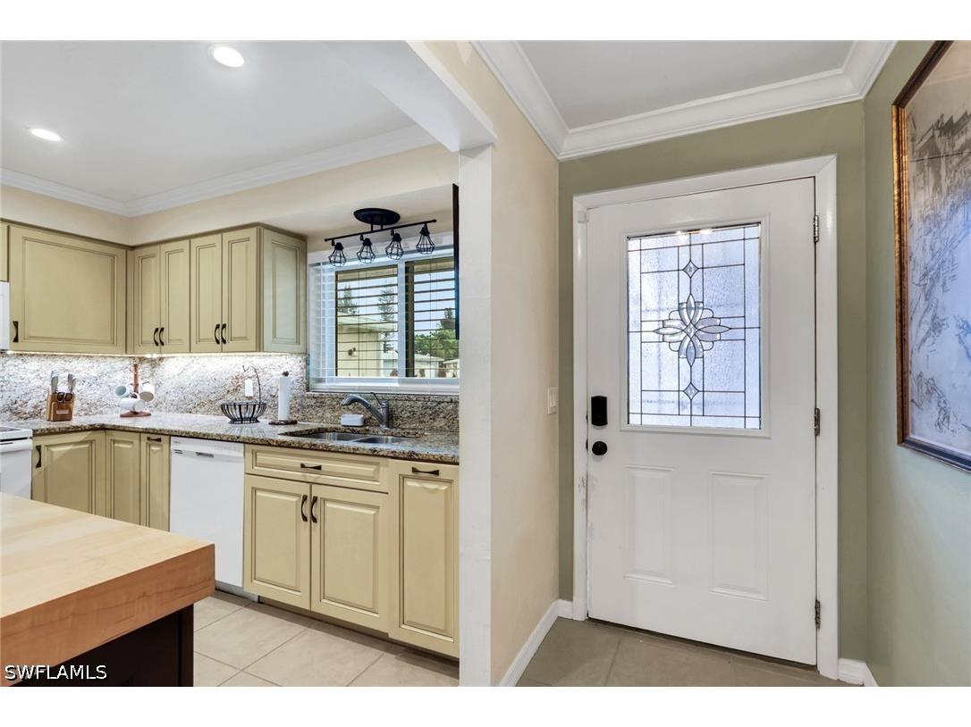 8624 Eleuthera Court Fort Myers FL 33907 226023333 image3