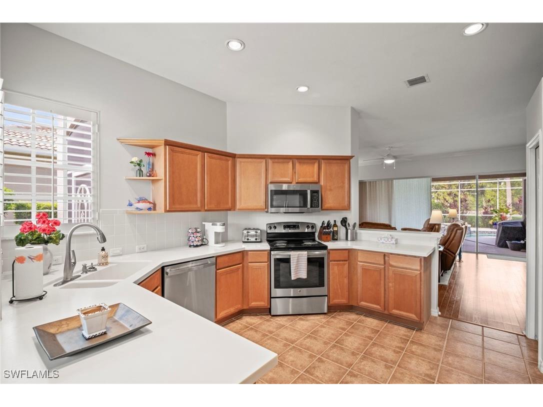 8625 Gleneagle Way Naples FL 34120 225075802 image12