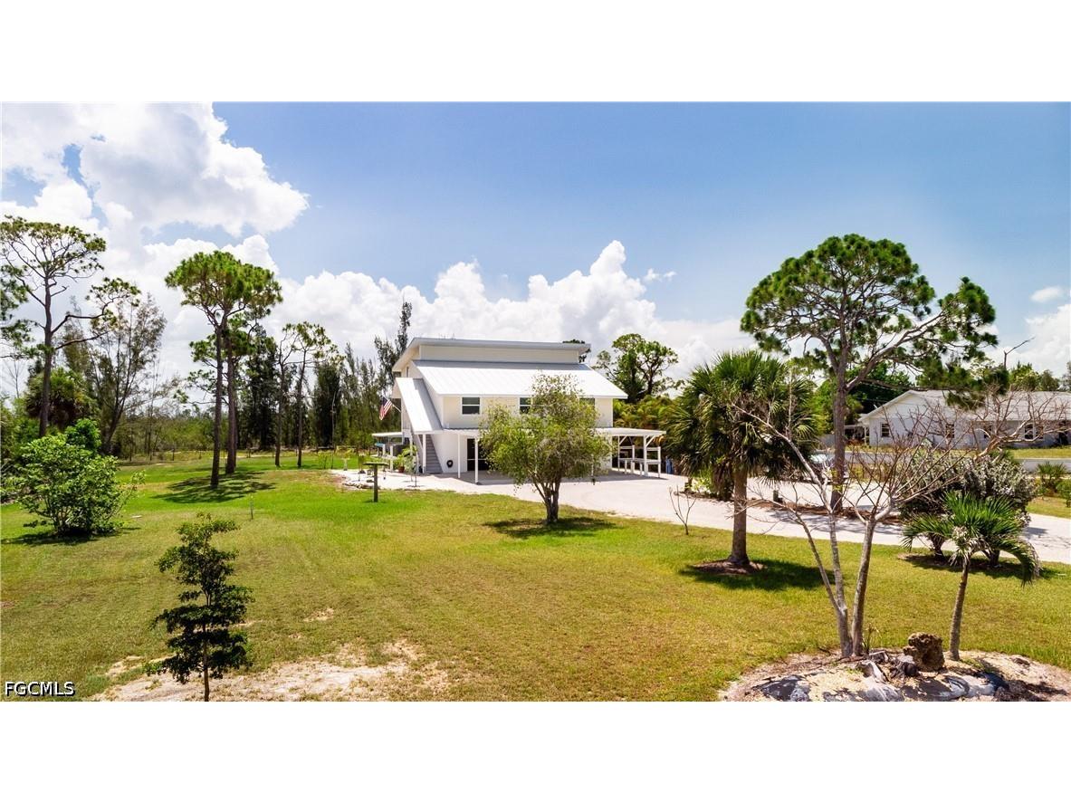 8626 Redwood Drive Saint James City FL 33956 2026028120 image13