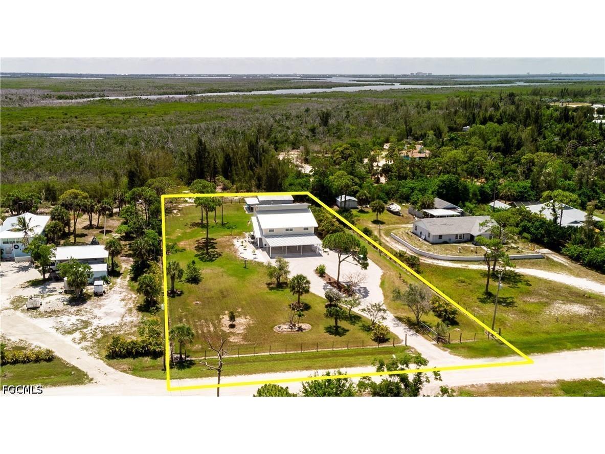 8626 Redwood Drive Saint James City FL 33956 2026028120 image2