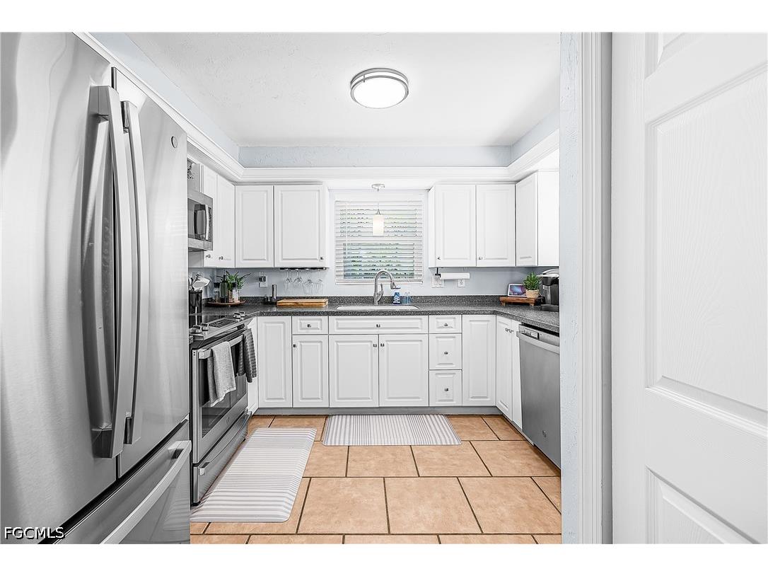 8626 Redwood Drive Saint James City FL 33956 2026028120 image25