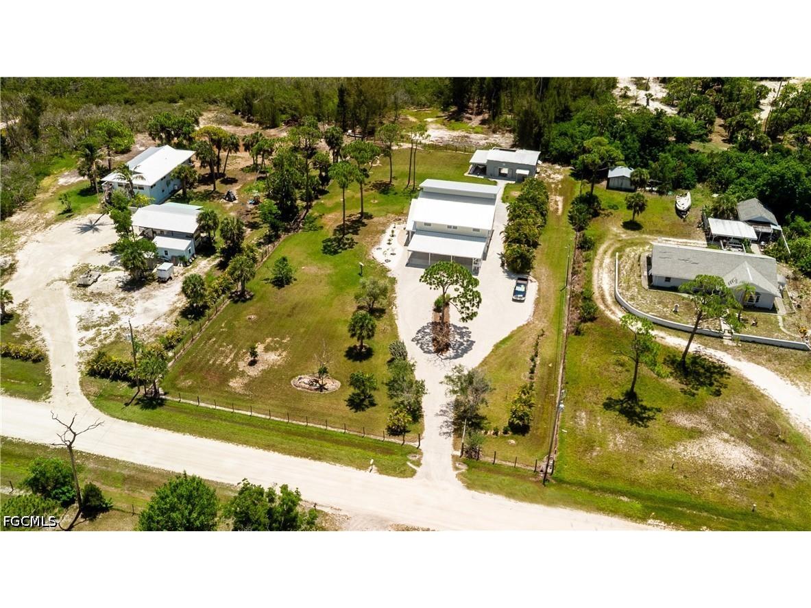 8626 Redwood Drive Saint James City FL 33956 2026028120 image3
