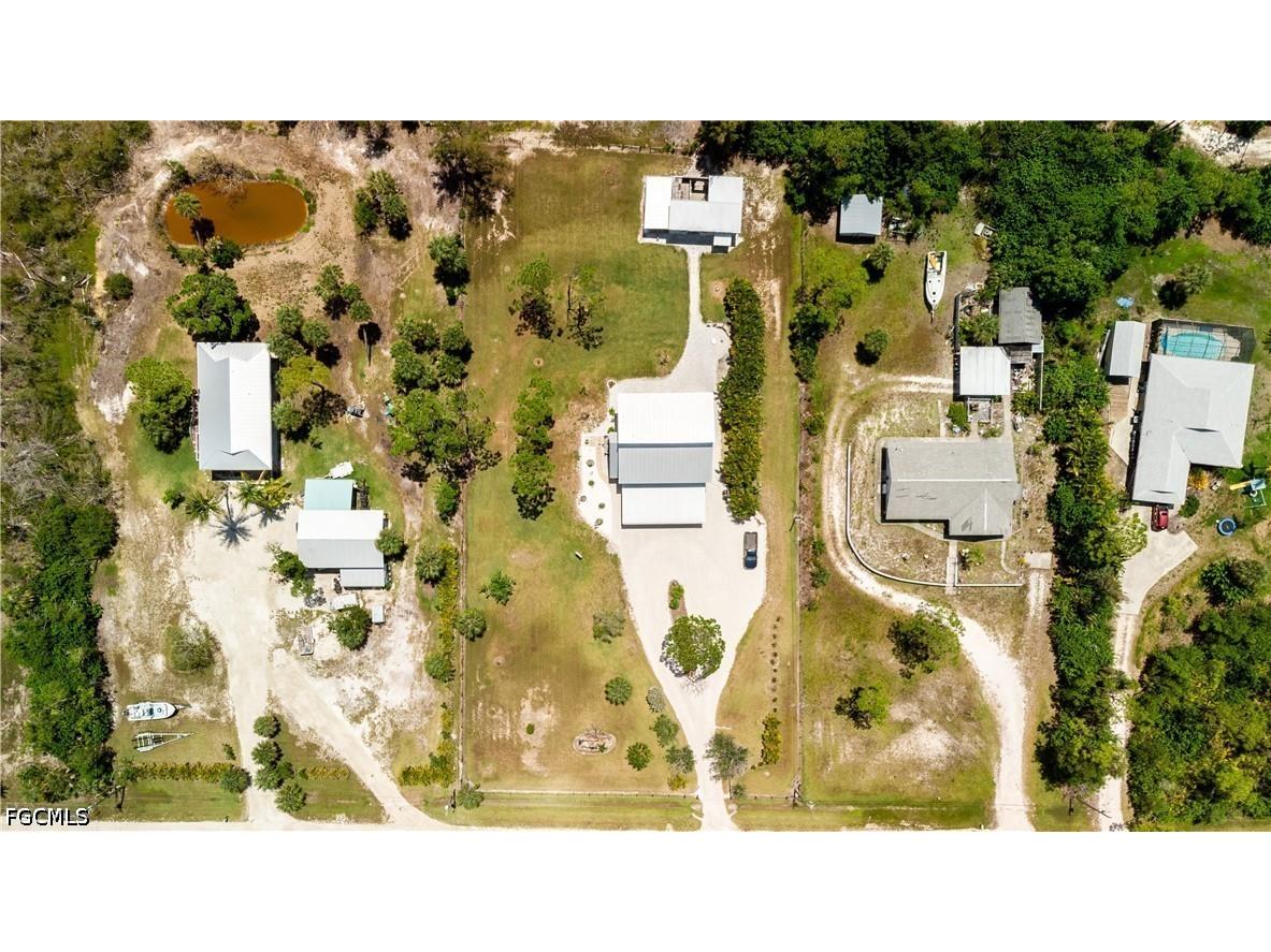 8626 Redwood Drive Saint James City FL 33956 2026028120 image4