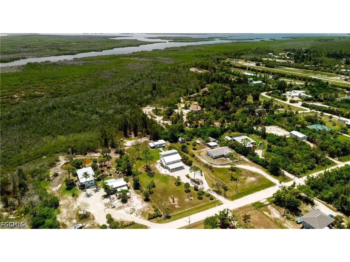 8626 Redwood Drive Saint James City FL 33956 2026028120 image5