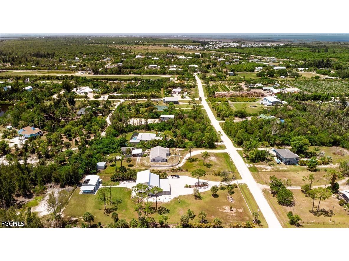 8626 Redwood Drive Saint James City FL 33956 2026028120 image6